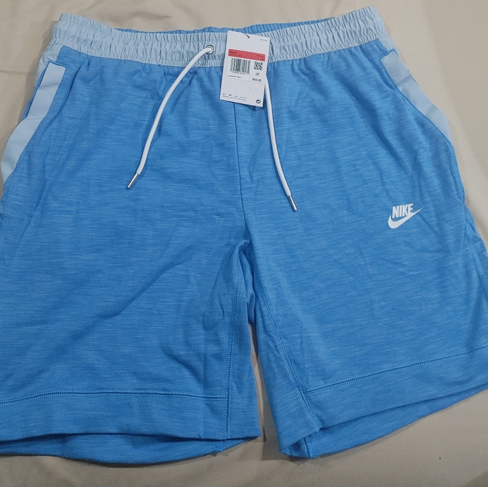 NWT Nike Sportswear Essentials Logo Shorts Blue and White Large